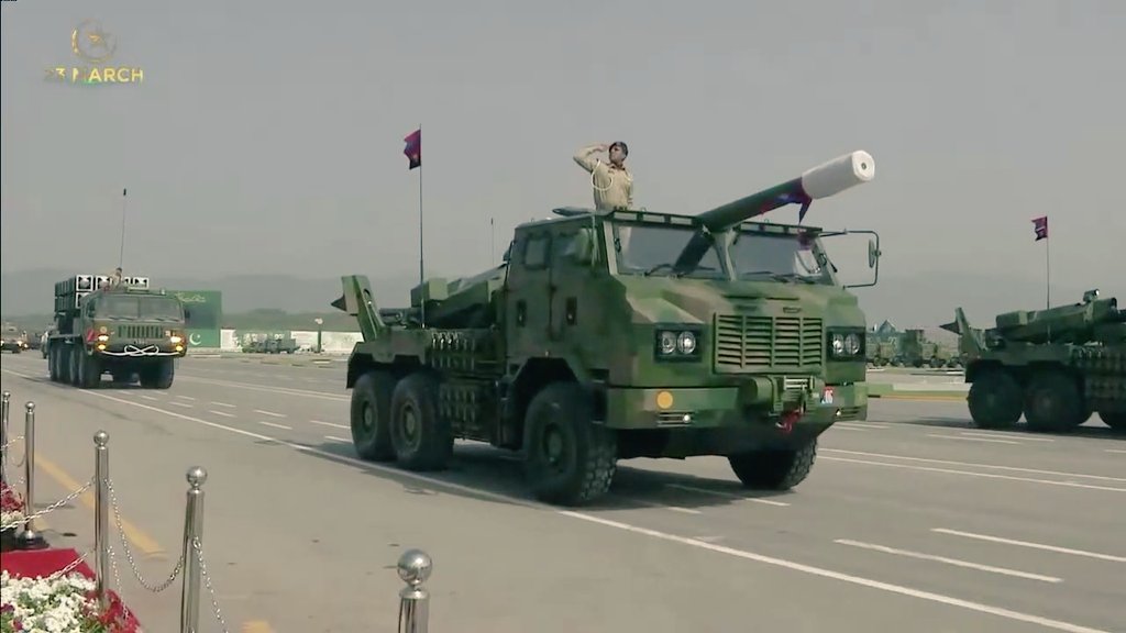 SH-15-self-propelled-howitzer-gun.