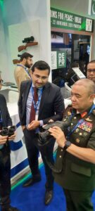 Malaysian Chief of Army Inspecting SKUA MP