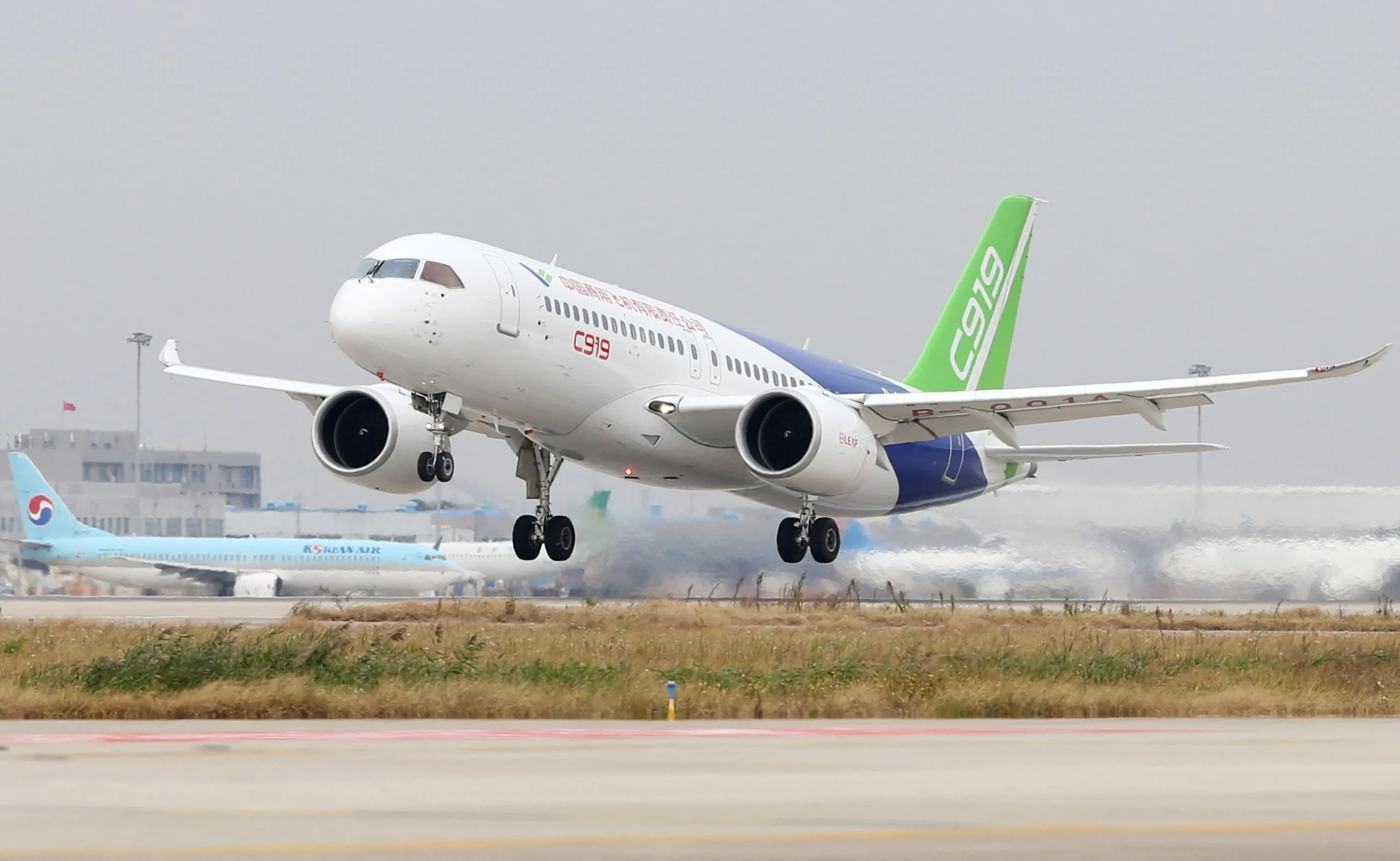 U.S. Export Halt Leaves China’s C919 Airliner Without Engines