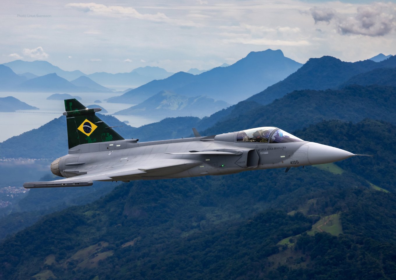 Colombia Signs €3.1 Billion Deal for 17 Saab Gripen E/F Fighters
