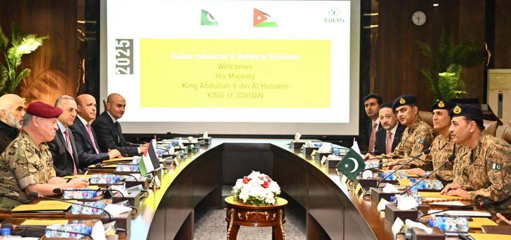 Jordan’s King Abdullah II Reviews Pakistan’s Indigenous Defence Capabilities at GIDS